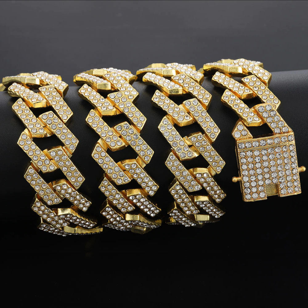 Pelvani Chain (Fits All)